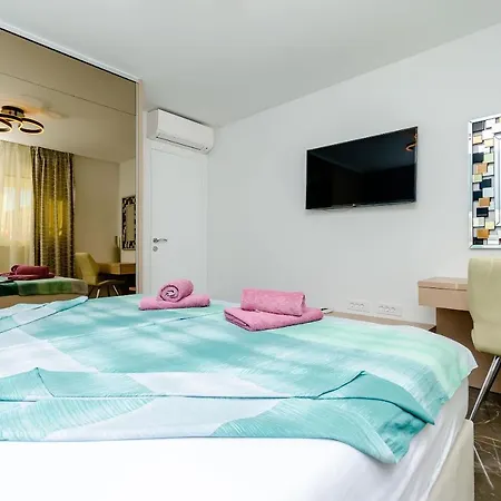 Crystal Luxury Apartman *